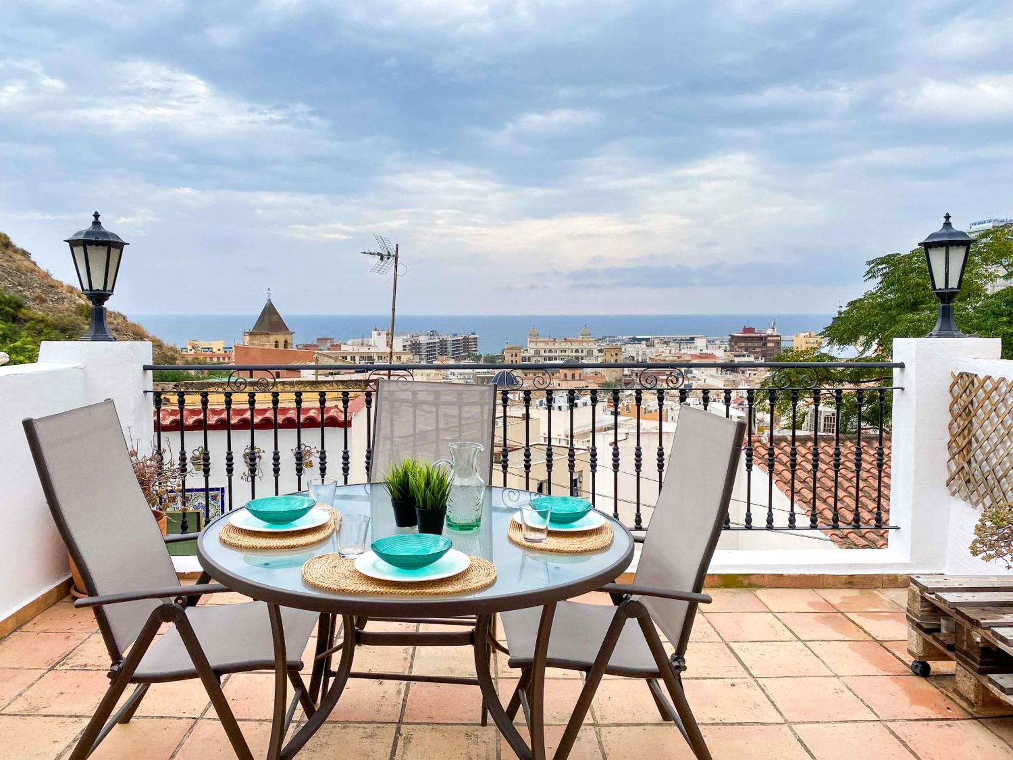 Casa Moll. Tradicion Y Bonitas Vistas De Alicante Bagian luar foto