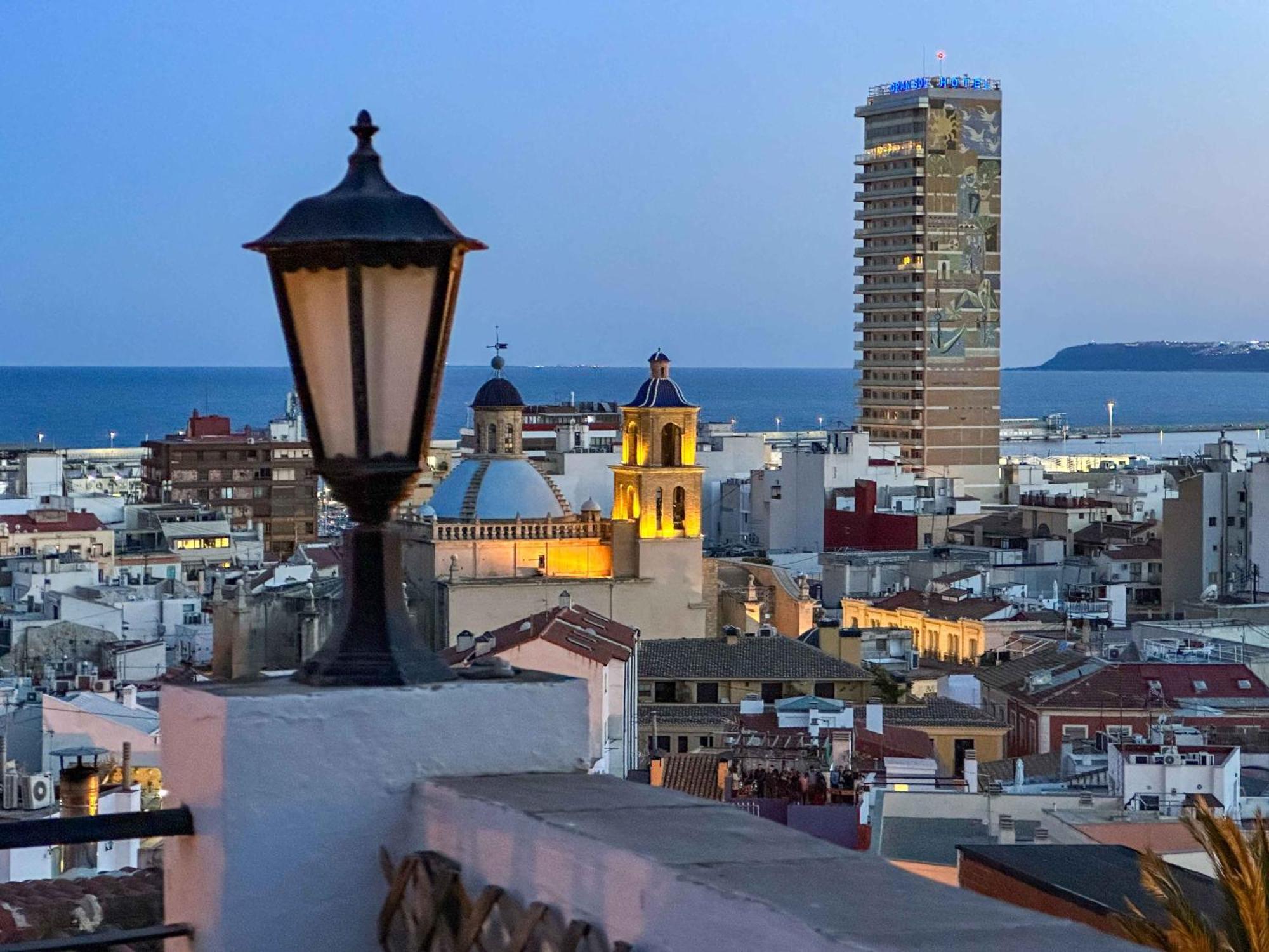 Casa Moll. Tradicion Y Bonitas Vistas De Alicante Bagian luar foto